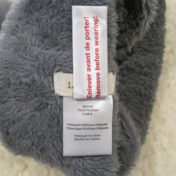 Ribbed Knit Pom Pom Hat - Picture 9 of 9